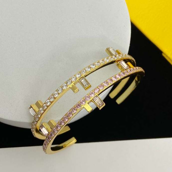 Picture of Fendi Bracelet _SKUFendibracelet03cly288548